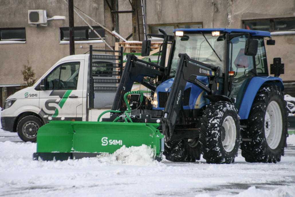 Sami Anbaugerät Traktor Schneepflug